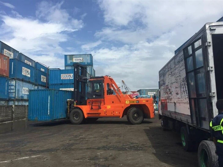 28T 28 Ton Forklift Heavy Duty Forklift For Container Handling
