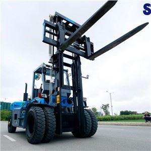 Trakkijiet tal-Forklift Heavy Duty ta '13.5 Ton