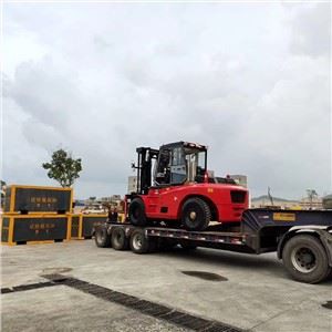Tagħmir Tqil Forklift 13.5t Għall-Konkrit