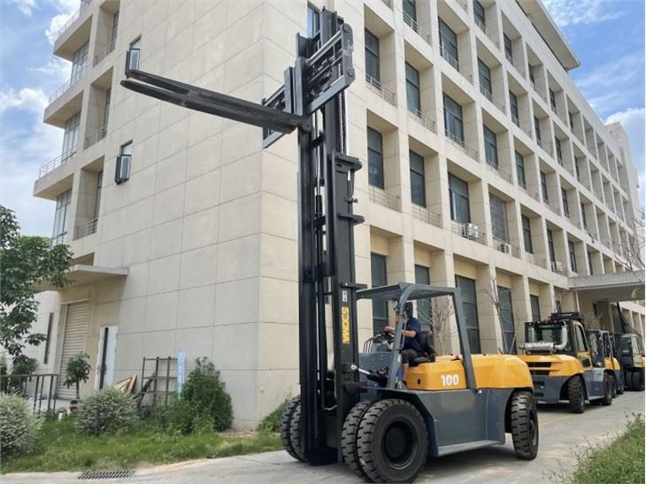 10 Ton Żgħar Forklift Truck SOCMA Magni Ċiniżi L-istess Bħal JCB HELI
