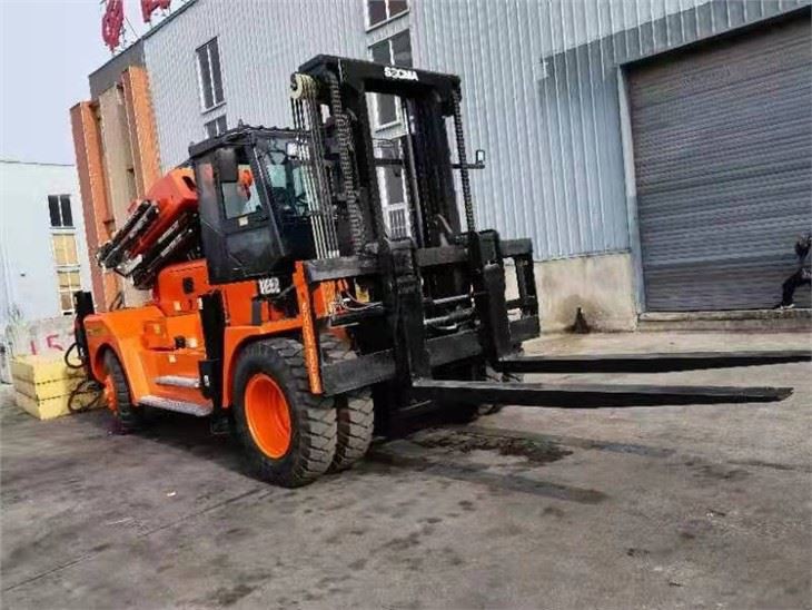 knuckled crane forklift