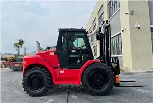 SOCMA 5T Forklift tad-Diżil tat-Terren Aħrax